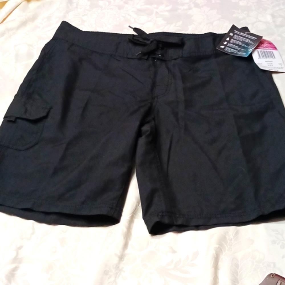 Kanu shorts Black velcro closure lightweight comfortable quick dry size 8 NWT